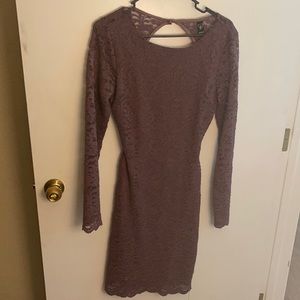 Women’s backless dress